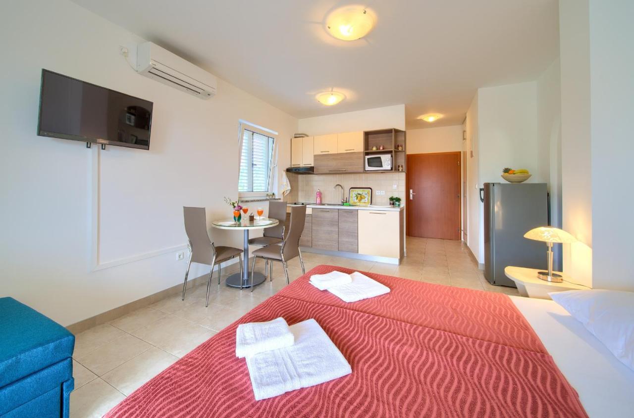 Apartments Ivica Krk Island Šilo 外观 照片
