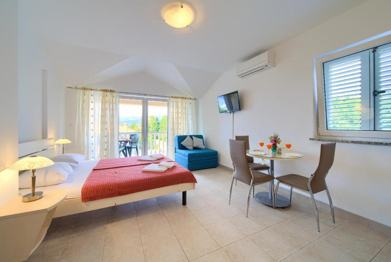 Apartments Ivica Krk Island Šilo 外观 照片
